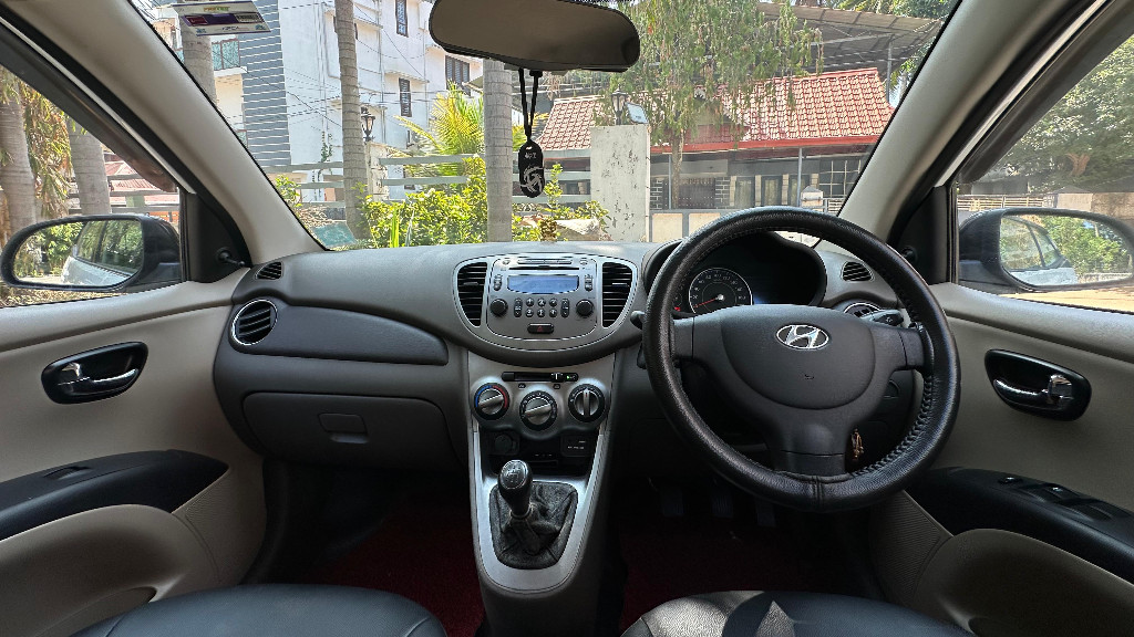 Used Cars in Trivandrum, Kerala - Hyundai i10 Sportz ll GL BS4