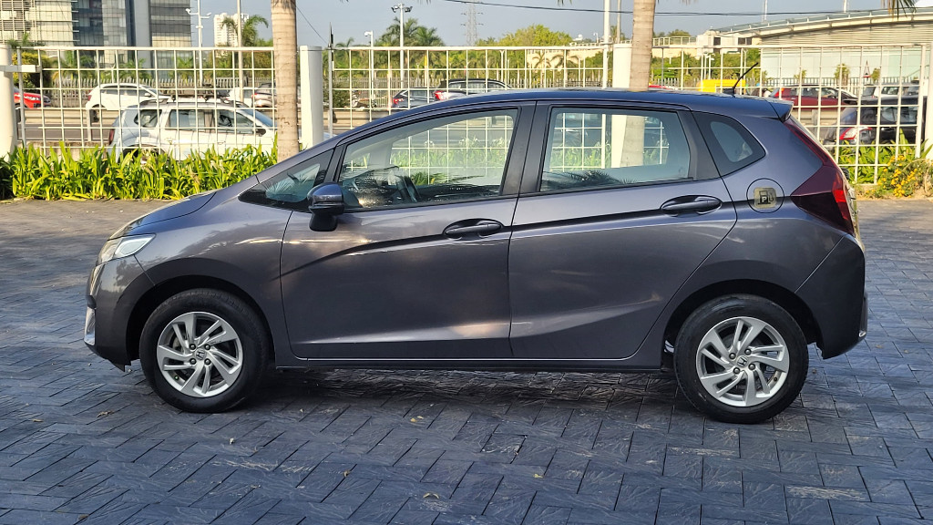 Used Cars in Trivandrum, Kerala - HONDA JAZZ 1.2 V MT (IVTEC) E IV