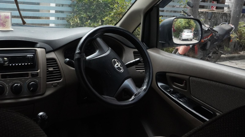 Used Cars in Trivandrum, Kerala - TOYOTA INNOVA 2.5 G (E 3)