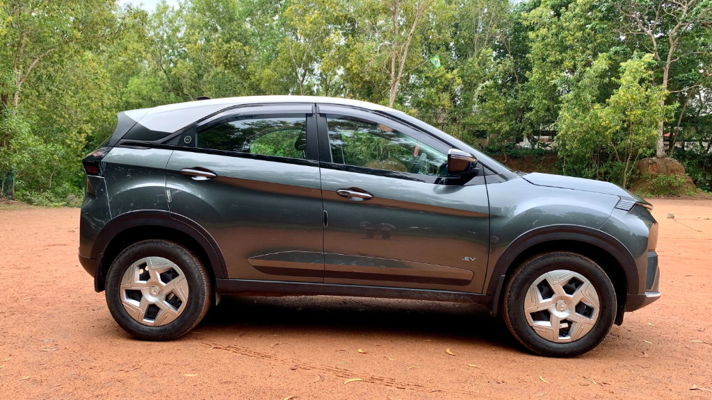 Used Cars in Trivandrum, Kerala - TATA NEXON EV MR CRE