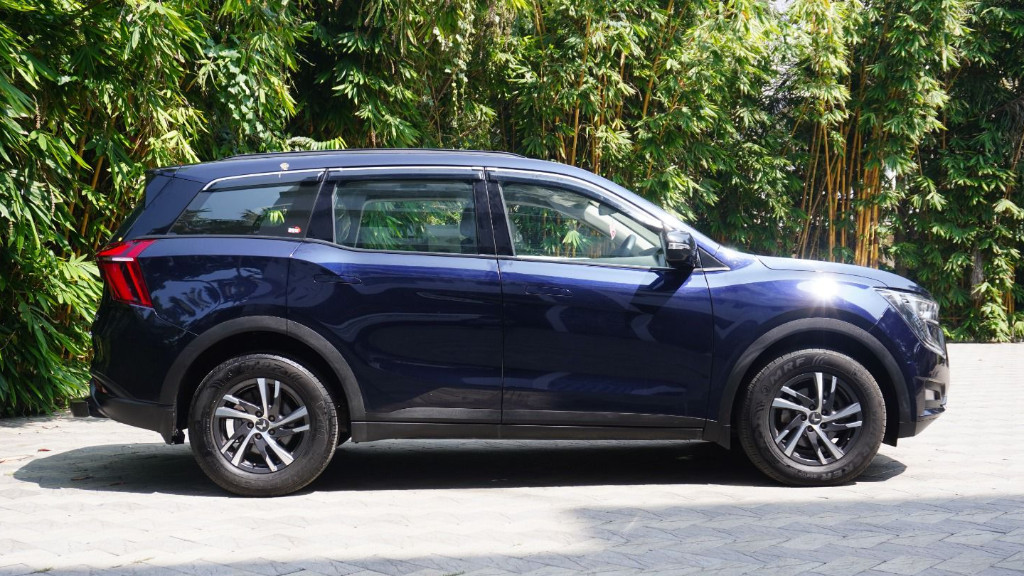 Used Cars in Trivandrum, Kerala - Mahindra XUV700 AX5 Diesel AT 7 STR