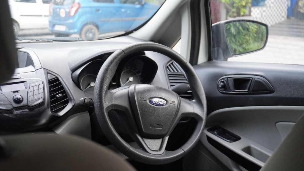 Used Cars in Trivandrum, Kerala - FORD ECOSPORT 1.5 AMBIENTE MT