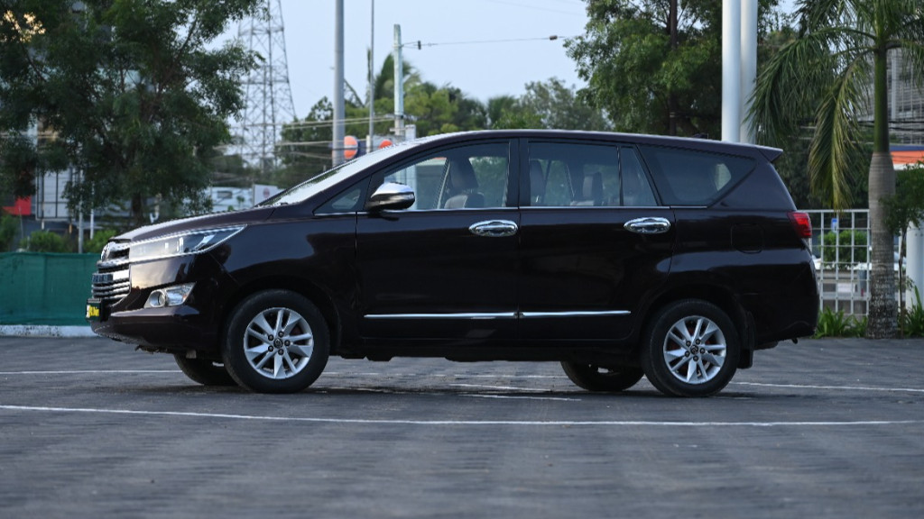 Used Cars in Trivandrum, Kerala - TOYOTA INNOVA CRYSTA 2.8 ZX 7S AT 