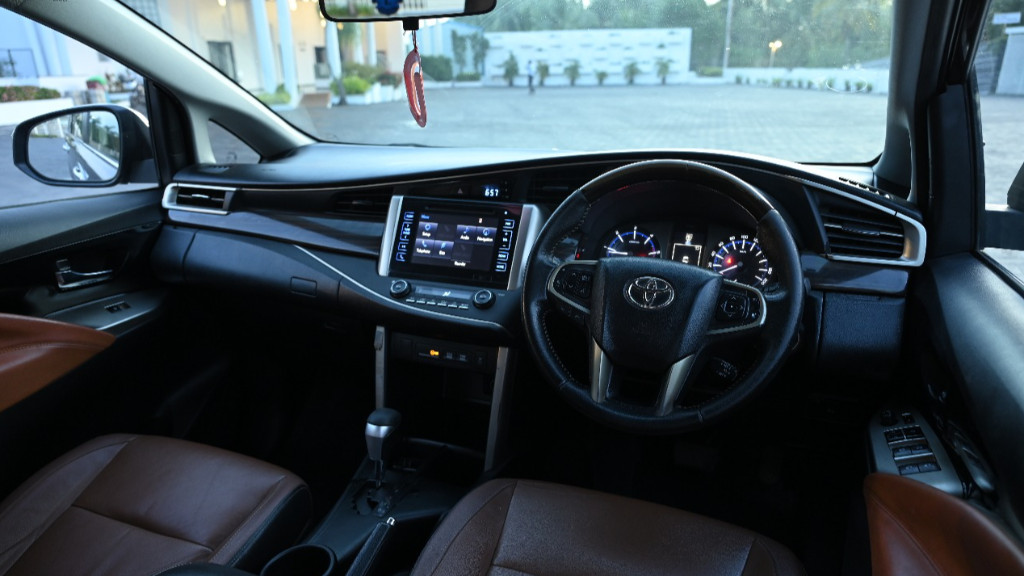 Used Cars in Trivandrum, Kerala - TOYOTA INNOVA CRYSTA 2.8 ZX 7S AT 