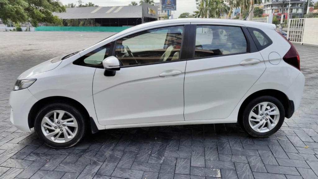 Used Cars in Trivandrum, Kerala - HONDA JAZZ 1.2 V MT (I-VTEC) E IV