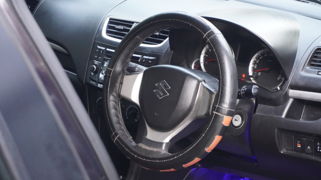 Used Cars in Trivandrum, Kerala - MARUTI SWIFT VXI BSIV 