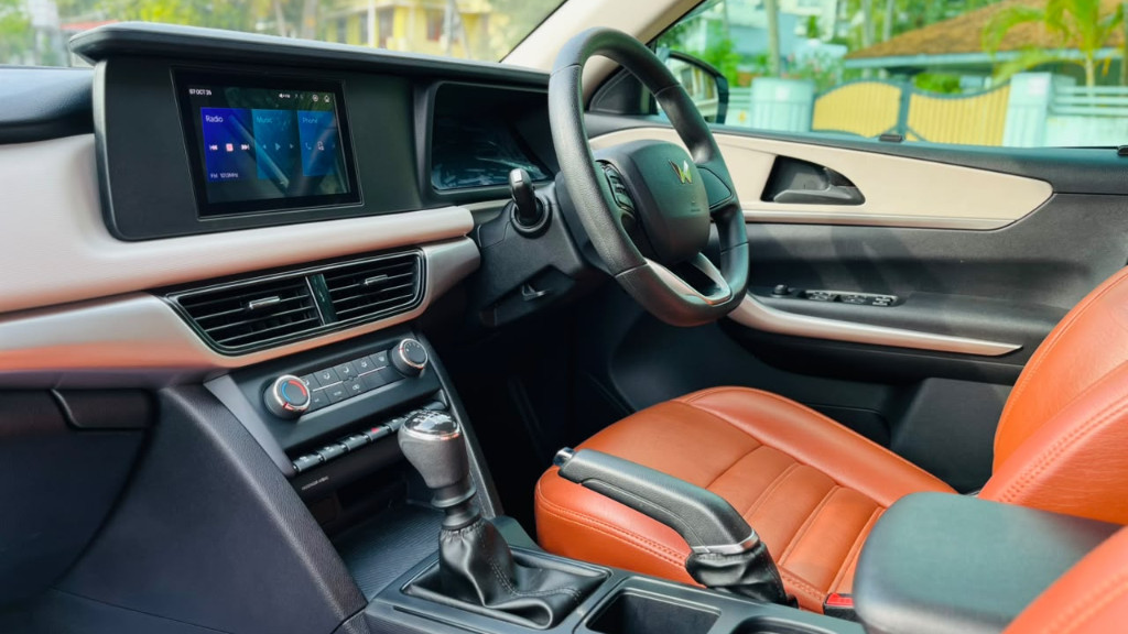 Used Cars in Trivandrum, Kerala - MAHINDRA XUV700 MX DSL MT 5 SEATER