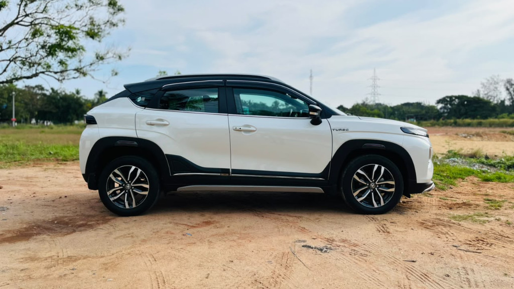 Used Cars in Trivandrum, Kerala - TOYOTA URBAN CRUISER TAISOR V AT