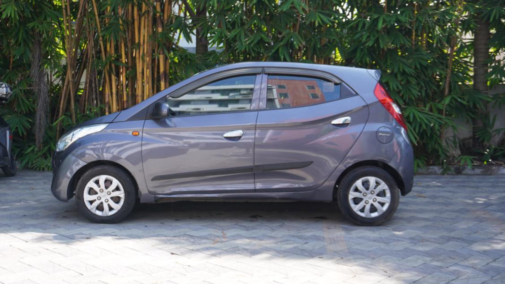 Used Cars in Trivandrum, Kerala - HYUNDAI EON SPORTZ BSIV
