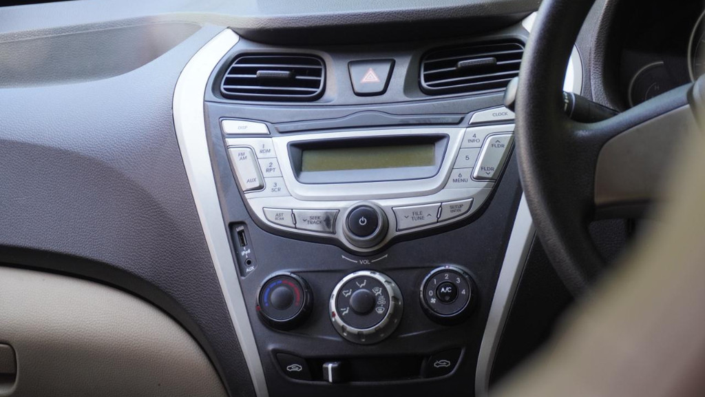 Used Cars in Trivandrum, Kerala - HYUNDAI EON SPORTZ BSIV