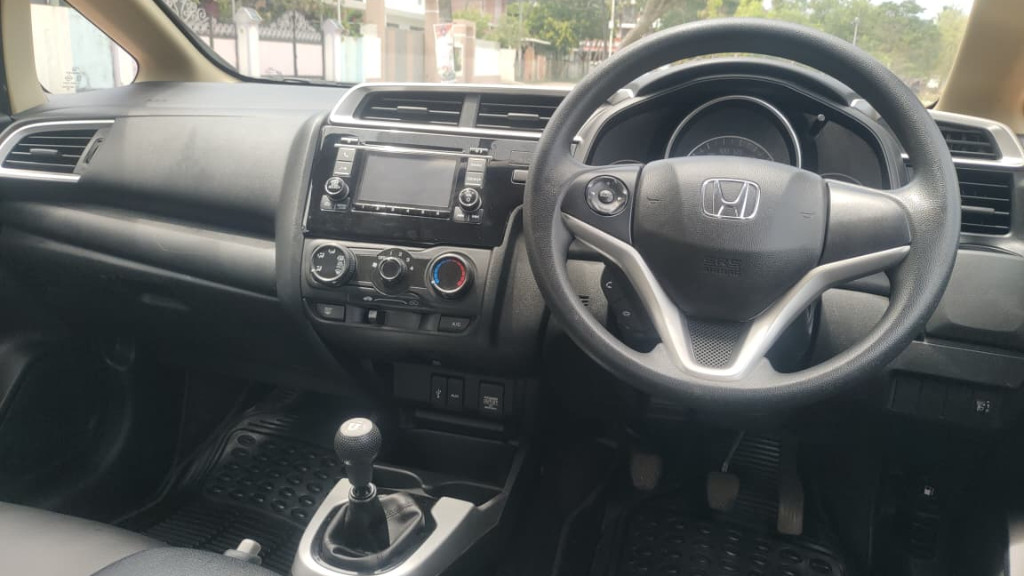 Used Cars in Trivandrum, Kerala - HONDA JAZZ 1.2 SV MT (IVTEC)
