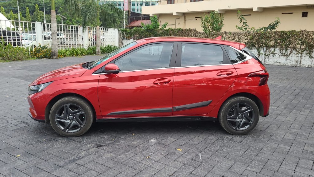 Used Cars in Trivandrum, Kerala - HYUNDAI i20 Sportz 1.2 Kappa IVT