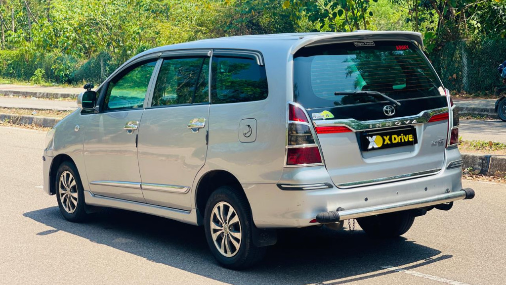 Used Cars in Trivandrum, Kerala - TOYOTA INNOVA 2.5 GX (E4) 7S