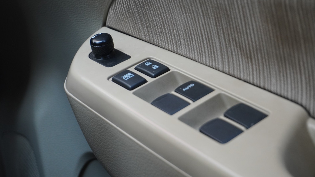 Used Cars in Trivandrum, Kerala - MARUTI SUZUKI ERTIGA ZXI BSIV 