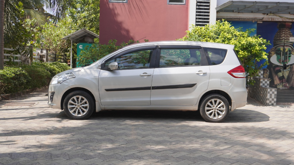 Used Cars in Trivandrum, Kerala - MARUTI SUZUKI ERTIGA ZXI BSIV 