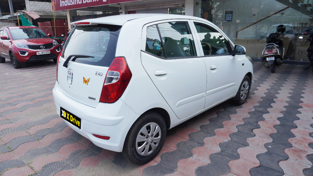 Used Cars in Trivandrum, Kerala - HYUNDAI i10 SPORTZ 1.2 AT
