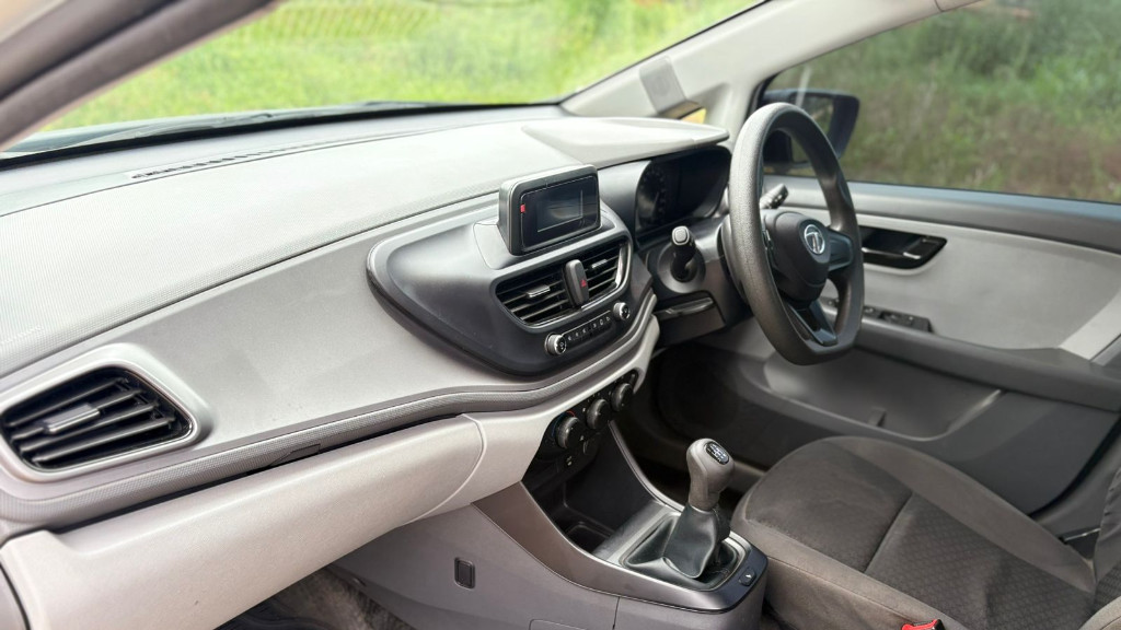 Used Cars in Trivandrum, Kerala - TATA ALTROZ XM 1.2 RTN BS6