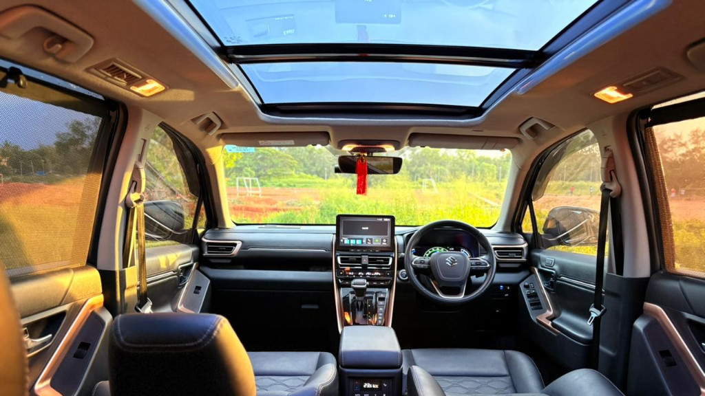 Used Cars in Trivandrum, Kerala - MARUTI SUZUKI INVICTO STRONG HYBRID ALPHA +7S