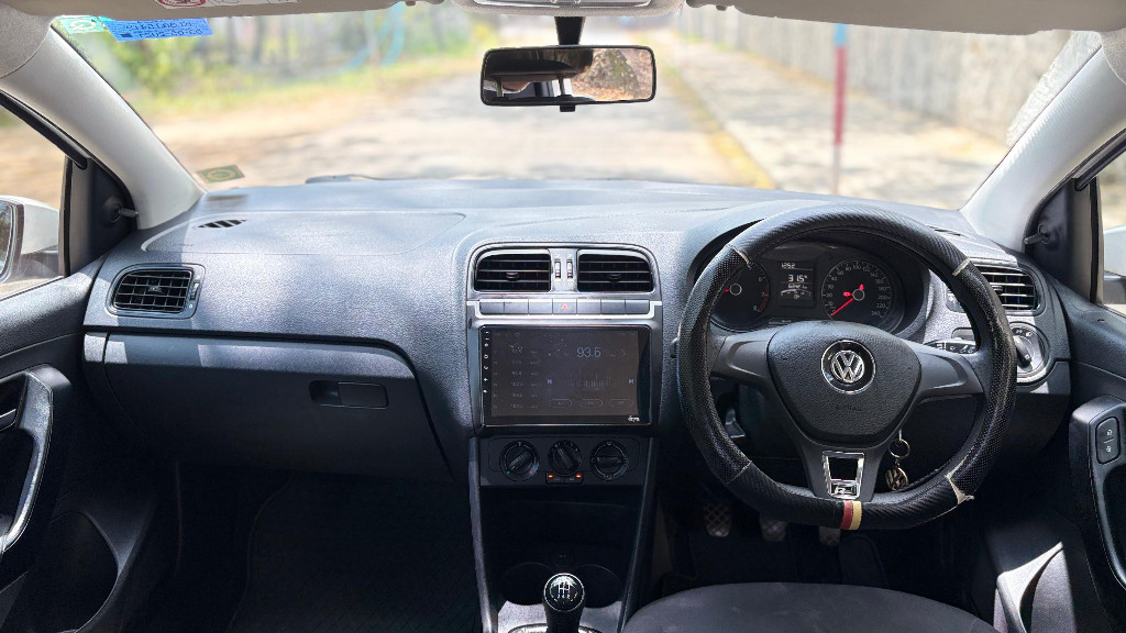 Used Cars in Trivandrum, Kerala - VOLKSWAGEN POLO 1L MPI TRENDLINE