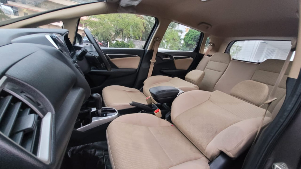 Used Cars in Trivandrum, Kerala - HONDA JAZZ 1.2 V CVT (I-VTEC)