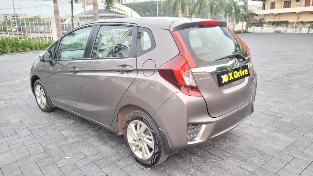 Used Cars in Trivandrum, Kerala - HONDA JAZZ 1.2 V CVT (I-VTEC)