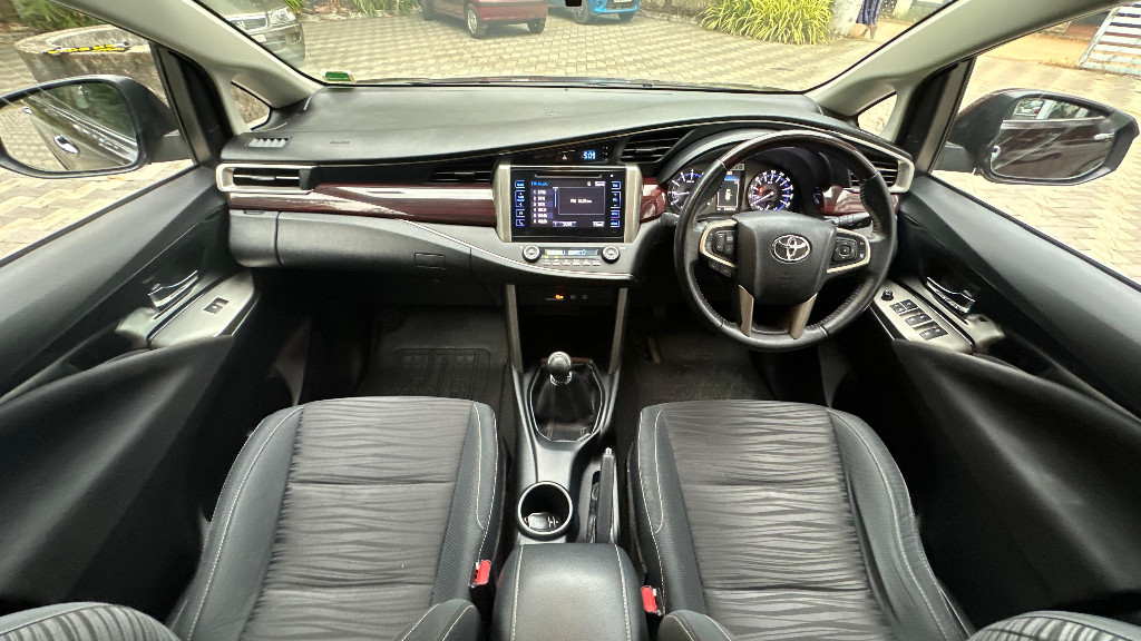 Used Cars in Trivandrum, Kerala - TOYOTA INNOVA CRYSTA 2.7 V