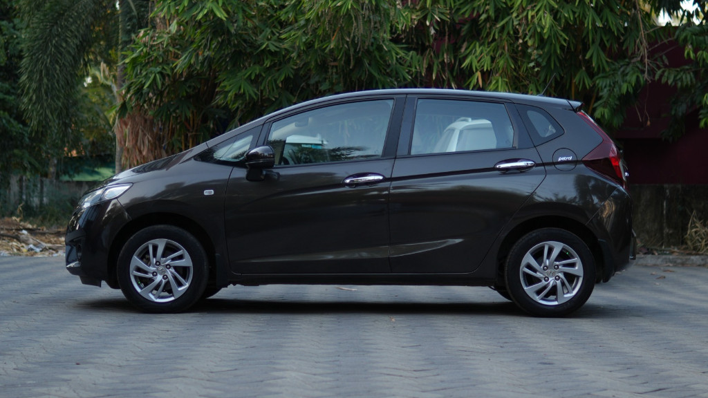 Used Cars in Trivandrum, Kerala - HONDA JAZZ 1.2 VMT (IVTEC)