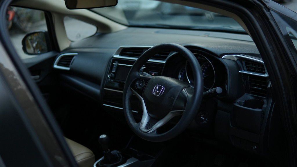 Used Cars in Trivandrum, Kerala - HONDA JAZZ 1.2 VMT (IVTEC)