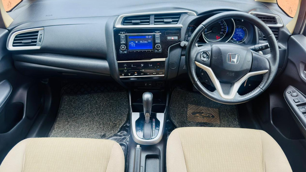 Used Cars in Trivandrum, Kerala - HONDA JAZZ 1.2 CVT IVTEC 2017