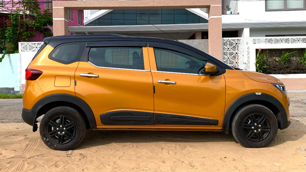 Used Cars in Trivandrum, Kerala - RENAULT TRIBER RXL MT 1L ECE 