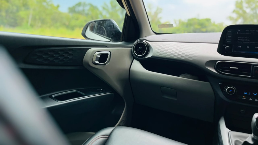 Used Cars in Trivandrum, Kerala - HYUNDAI GRAND I10 NIOS 1.2 AMT KAPPA SPORTZ