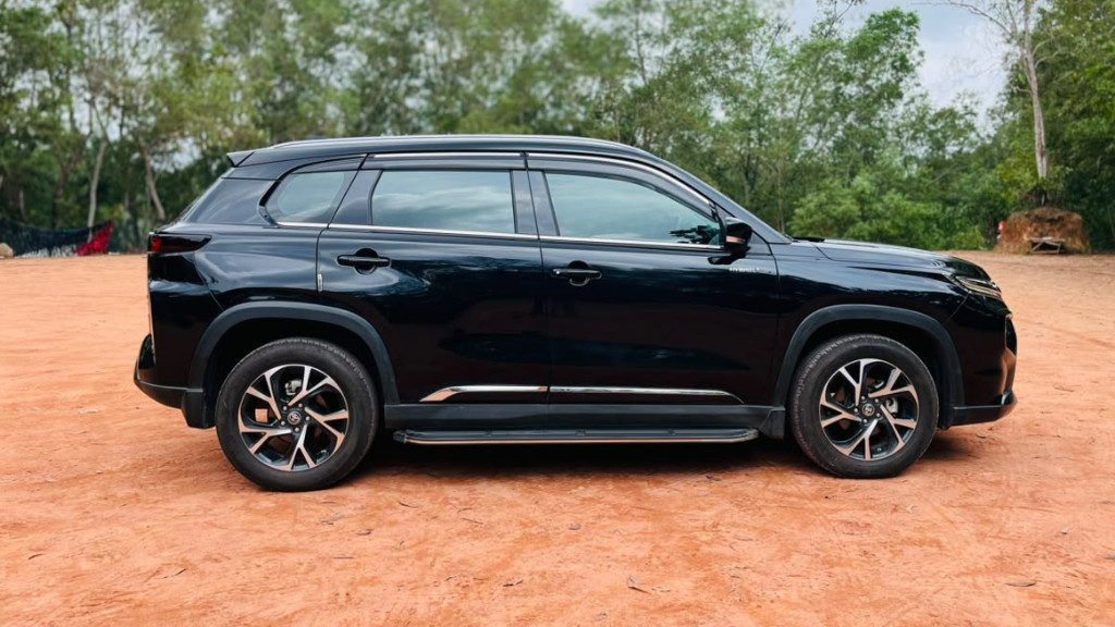 Used Cars in Trivandrum, Kerala - TOYOTA URBAN CRUISER HYRYDER V HYBRID