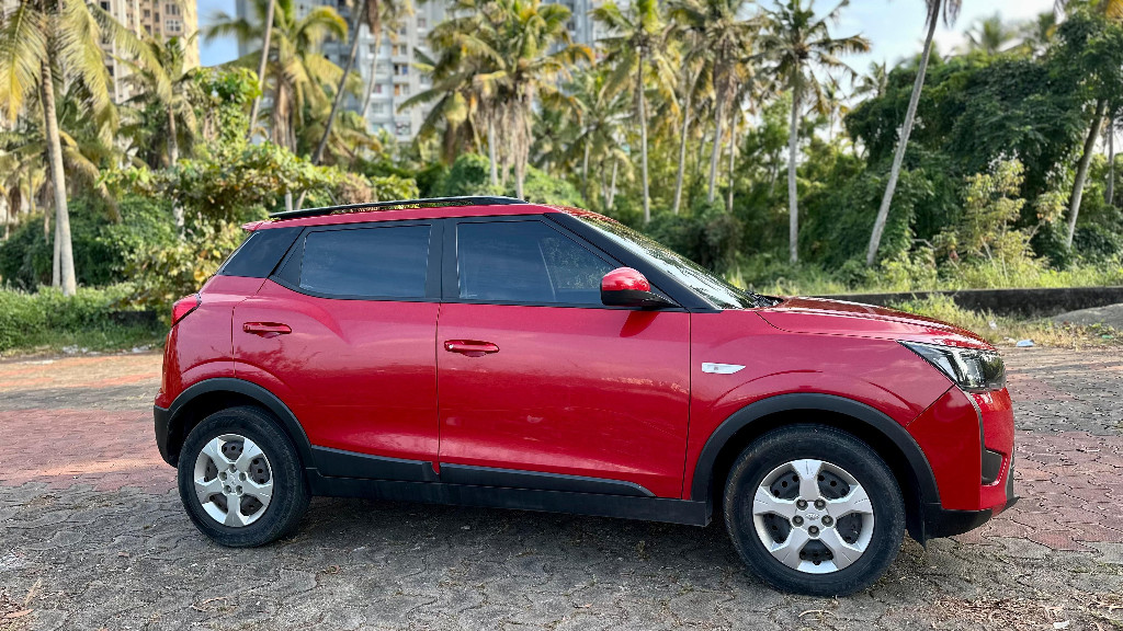 Used Cars in Trivandrum, Kerala - MAHINDRA XUV 300 GASOLINE W6