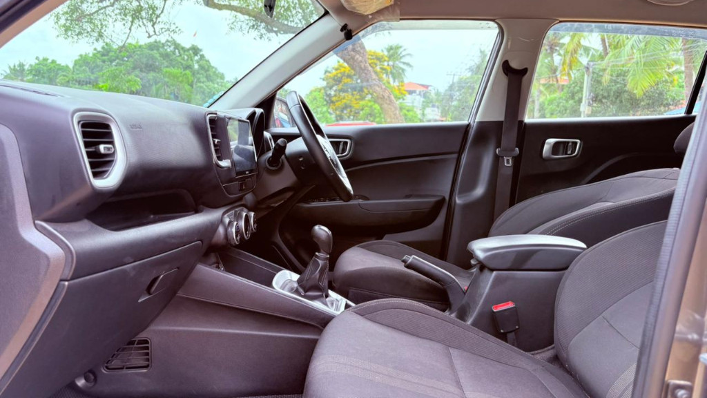 Used Cars in Trivandrum, Kerala - HYUNDAI VENUE 1.2 KAPPA MT S+