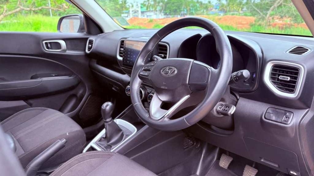 Used Cars in Trivandrum, Kerala - HYUNDAI VENUE 1.2 KAPPA MT S+