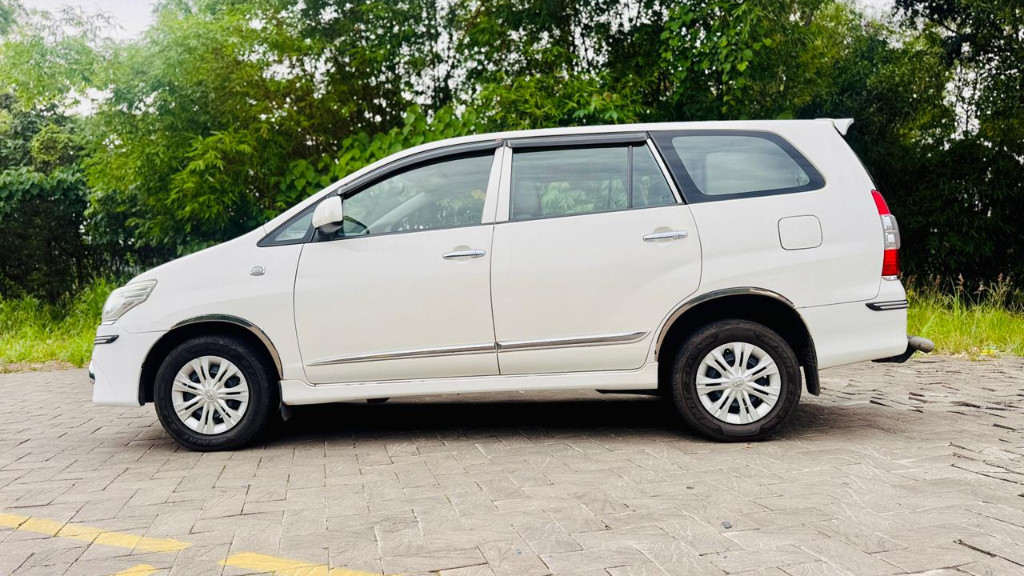 Used Cars in Trivandrum, Kerala - TOYOTA INNOVA 2.5 GX (E4) 7S