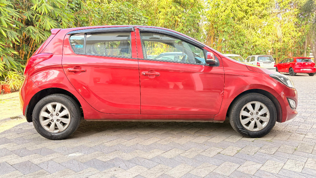 Used Cars in Trivandrum, Kerala - HYUNDAI I20 SPORTZ AT