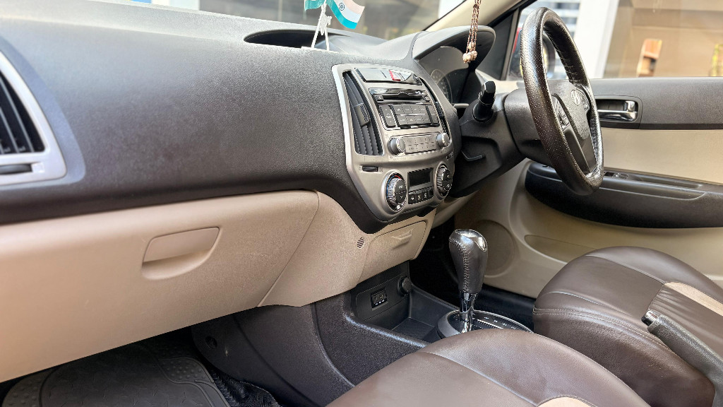 Used Cars in Trivandrum, Kerala - HYUNDAI I20 SPORTZ AT