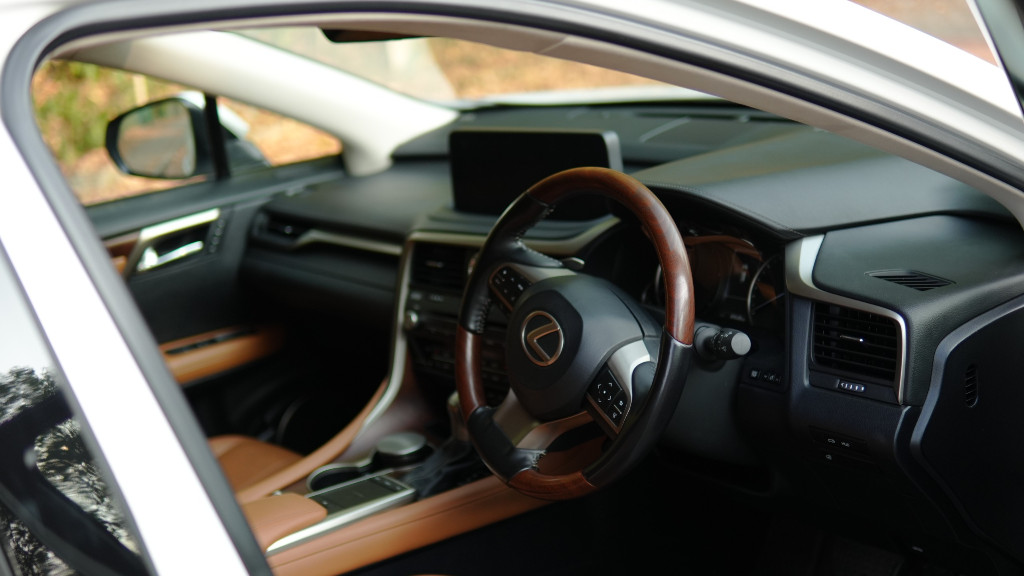 Used Cars in Trivandrum, Kerala - TOYOTA LEXUS RX450HL(HYBRID)