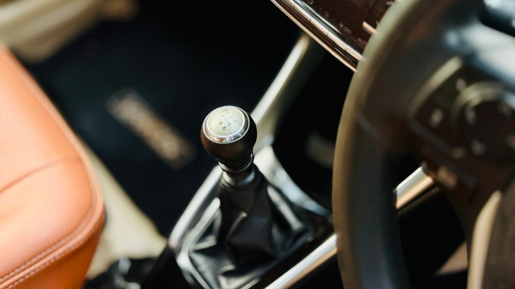 Used Cars in Trivandrum, Kerala - TOYOTA YARIS 1.5 V (BSIV)(MT)