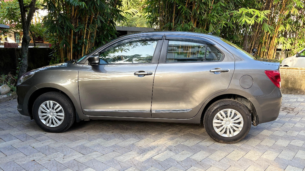 Used Cars in Trivandrum, Kerala - MARUTI DZIRE VXI AMT 1.2 BSVI