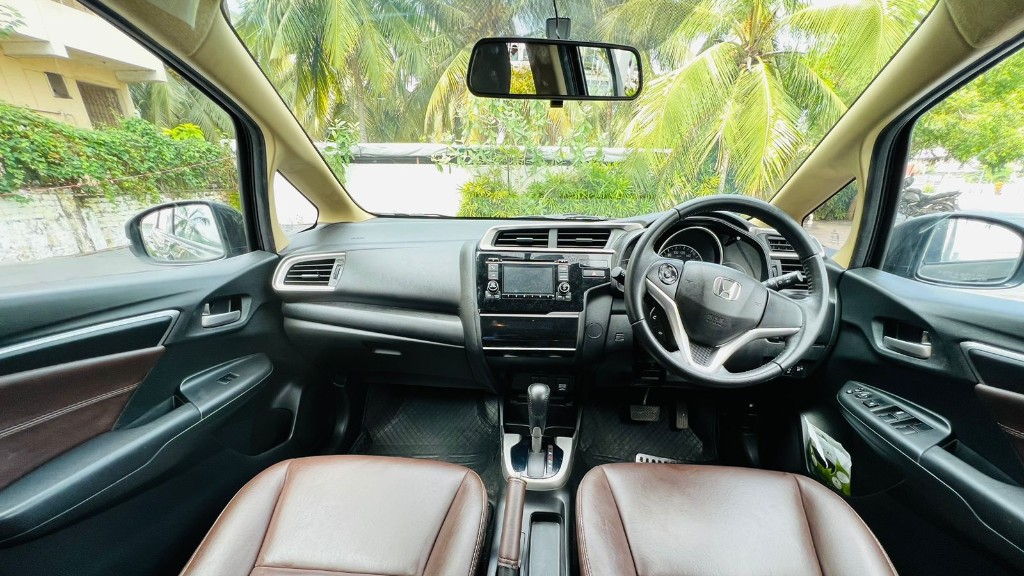 Used Cars in Trivandrum, Kerala - HONDA JAZZ 1.2 V CVT (I-VTEC)B