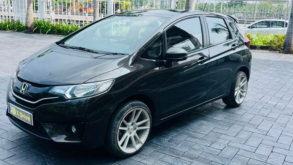 Used Cars in Trivandrum, Kerala - HONDA JAZZ 1.2 V CVT (I-VTEC)B
