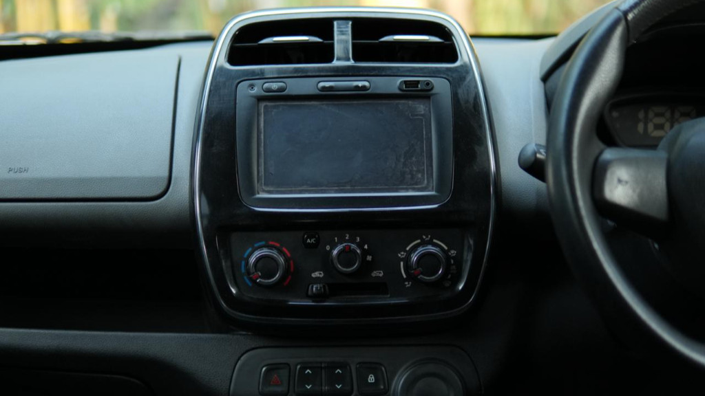 Used Cars in Trivandrum, Kerala - RENAULT KWID RXT OPTION