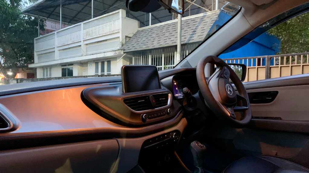 Used Cars in Trivandrum, Kerala - TATA ALTROZ XT 1.2 RTN 