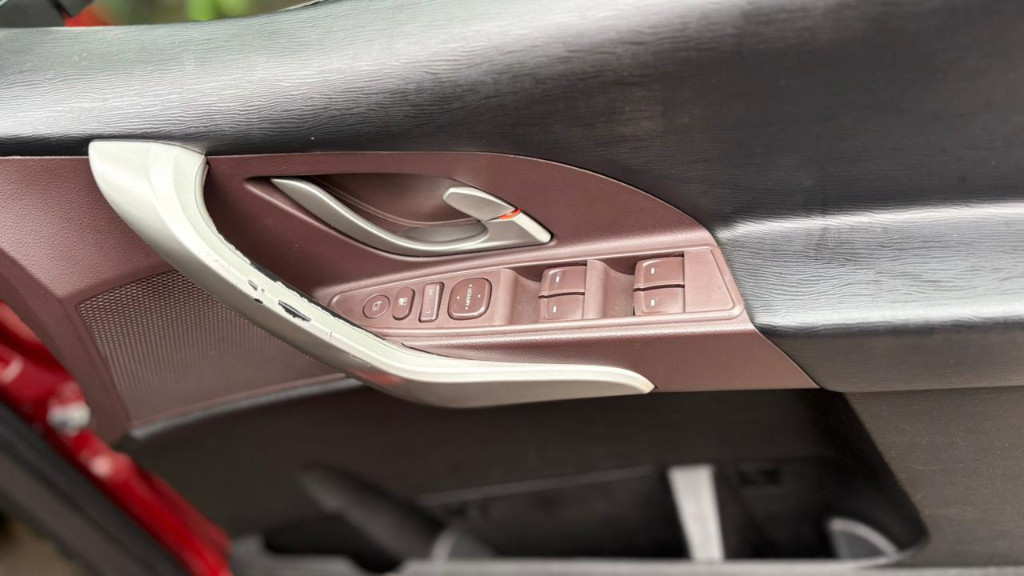 Used Cars in Trivandrum, Kerala - MAHINDRA XUV 500 W8 HAWK 7 STR 2WD