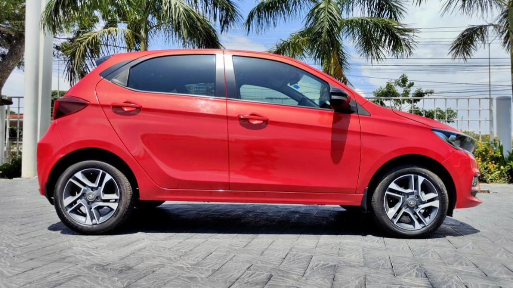 Used Cars in Trivandrum, Kerala - TATA TIAGO XZ Plus 1.2 RT BS6