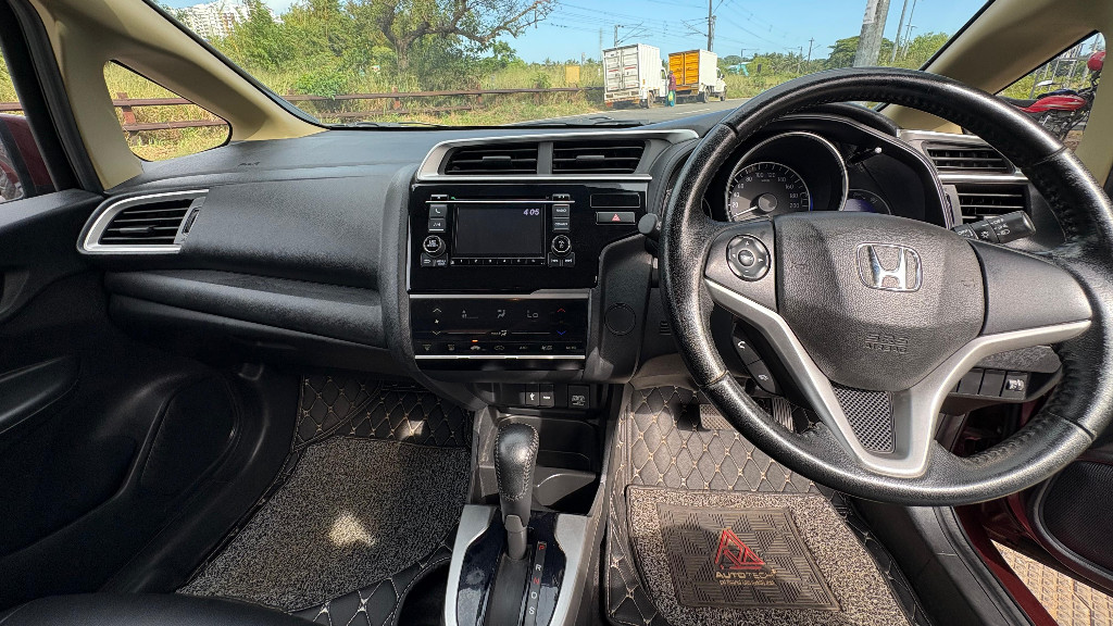 Used Cars in Trivandrum, Kerala - HONDA JAZZ 1.2 V CVT IVTEC