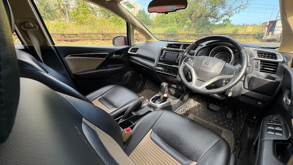 Used Cars in Trivandrum, Kerala - HONDA JAZZ 1.2 V CVT IVTEC