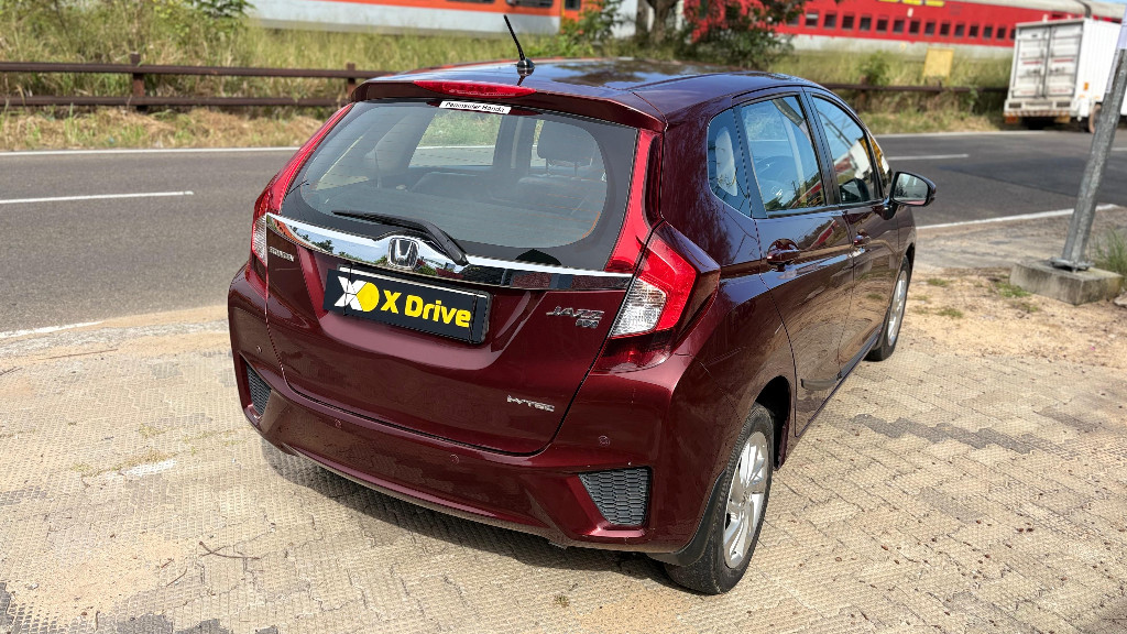 Used Cars in Trivandrum, Kerala - HONDA JAZZ 1.2 V CVT IVTEC